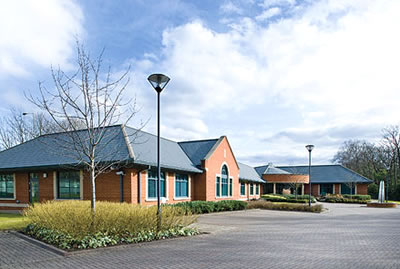Outstanding Office Building to Let : Buckhurst Close, Wokingham
